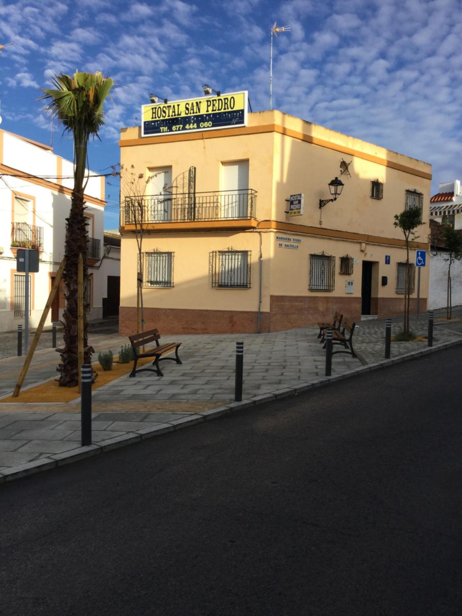 Hostal San Pedro Sanlúcar la Mayor Zewnętrze zdjęcie
